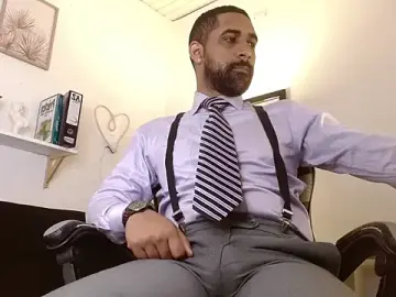 Stripchat Free Porn Cam of Paolo_Blaze