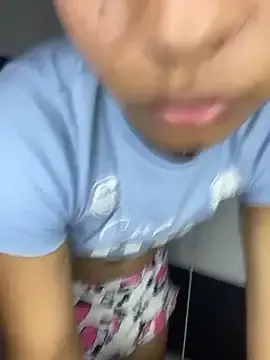 Stripchat Free Porn Cam of Romie_rous