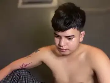 Stripchat Live Porn of YourCutieBoy_Bigcum14