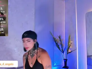 Stripchat Sex Cam of Alahia_Dangelo