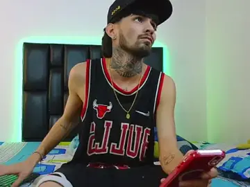 Stripchat Live Sex Cam of Brutal_Sex_Fucking