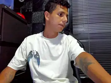 Stripchat Adult Webcam of boy_bigcock24cm