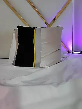 Stripchat Live Sex of AlinnaRosee_
