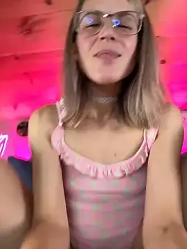 Stripchat Nude Webcam of LittleLoftAngel