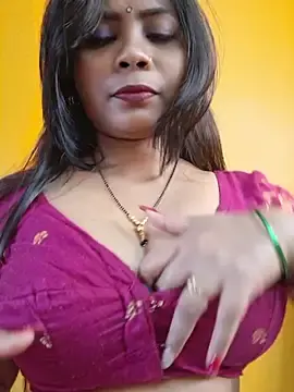 Stripchat Nude Webcam of RedQQueen