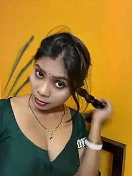 Stripchat Free Porn Cam of RedQQueen