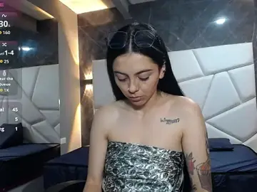 Stripchat Sex Cam of Valeriamoon_3101