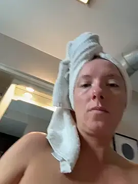 Stripchat Watch Live Sex Cams of prettymouthpeach