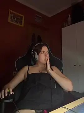 Stripchat Watch Live Sex Cams of LaraWild6