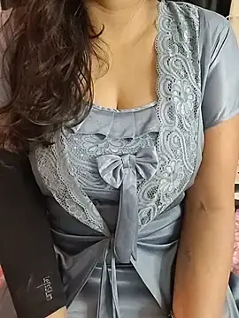 Stripchat Free Porn Cam of kaamuk_shweta