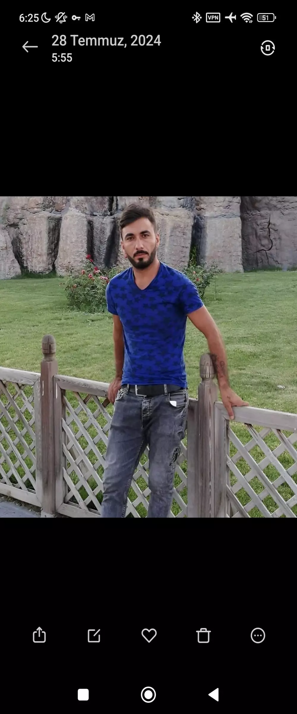 leon_ates