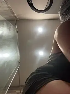 Stripchat Sex Cam of Valentina-gomezz