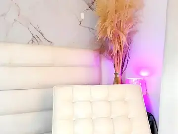 Stripchat Best live sex cam show of emily_lady20
