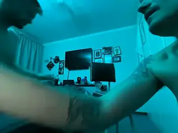 Stripchat Free Porn Cam of 2hornyguyz