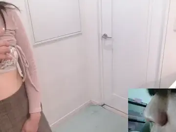 Stripchat Live Sex Cam of POCARI_SWEAT