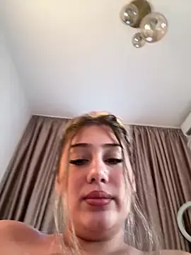 Stripchat Best live sex cam show of VivianneViolet