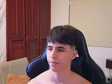 Stripchat Free Porn Cam of carl_dixon