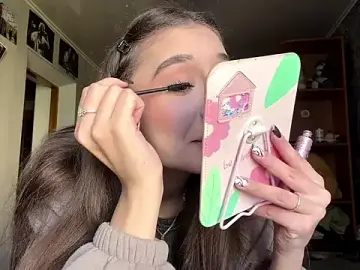 Stripchat Sex Cam of KittyNoSkirty