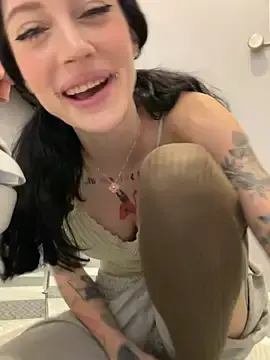Stripchat Free Live Porn of Melissa_crazy