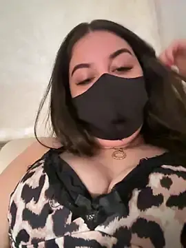 Stripchat Live Sex Cam of Sara_mtnaka