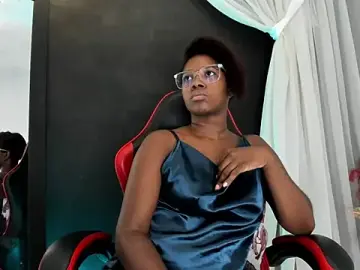 Stripchat Live Sex Cam of connywellss