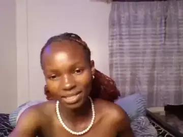 Stripchat Live Porn of Petitedoll01