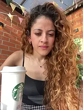 Stripchat Free Live Porn of alana15