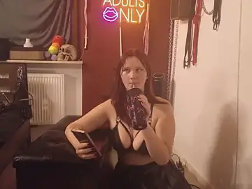 Stripchat Sex Cam of LadySeika