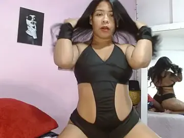 Stripchat Live Sex of milady_roxx