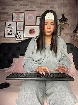Stripchat Watch Live Sex Cams of CherrySmirkXXX