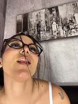 Stripchat Live Sex of CherrySmirkXXX