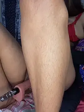 Stripchat Free Porn Cam of HOTTY-TINA