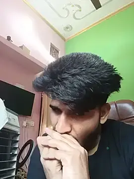 Stripchat Nude Webcam of BIGGGGGBOYYYYY