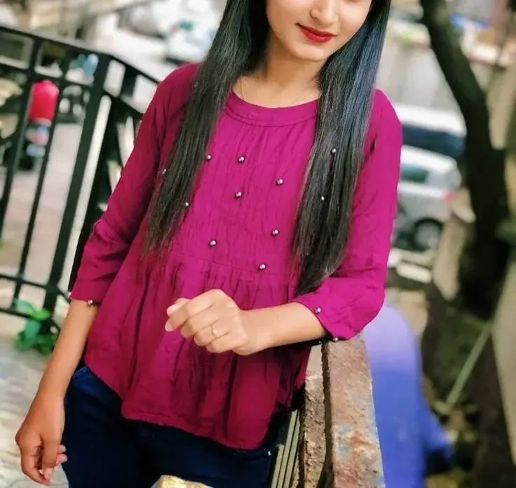 Hot_Riya_999