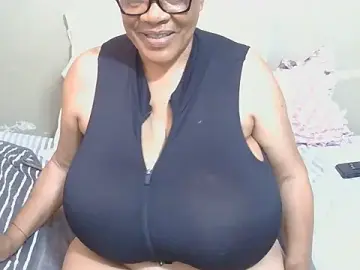 Stripchat Sex Cam of DairyQueen2
