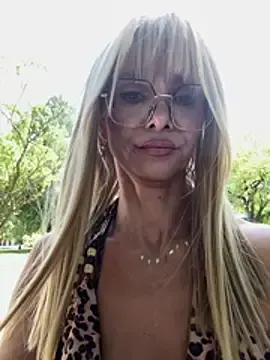 Stripchat Sex Chat of NaughtyNinky