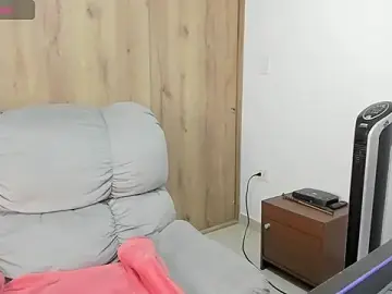Stripchat Live Porn of xspecialoomx