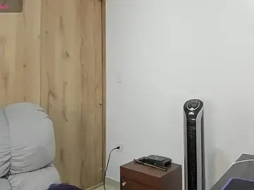 Stripchat Sex Cam of xspecialoomx