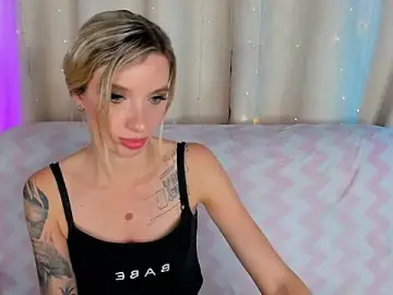 Stripchat Sex Cam of AlinaLovelyX
