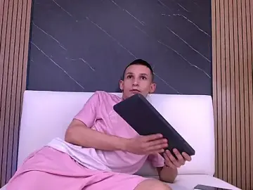 Stripchat Adult Webcam of Isak_Berekoa