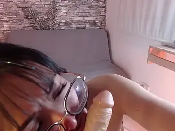 Stripchat Best Webcam of Luna_7_777