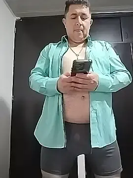 Stripchat Sex Cam of BigCristh79