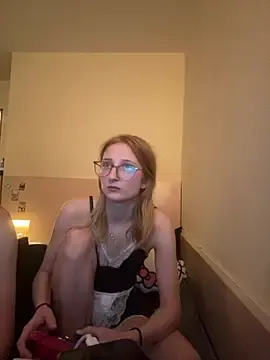 Stripchat Watch Live Sex Cams of LauraundSteve_