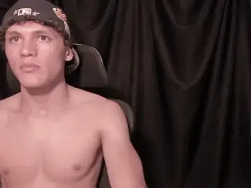 Stripchat Live Sex Cam of laurent_nova