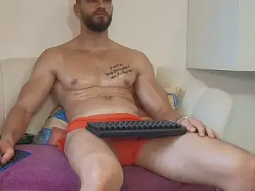 Stripchat Live Sex Cam of MauroTwin