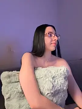 Stripchat Sex Cam of Raveen_bliss