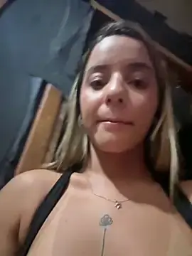 Stripchat Live Porn of missbella_