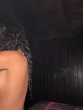 Stripchat Live Sex Cam of AlyssaHottv_