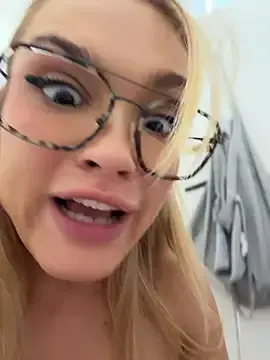 Stripchat Nude Webcam of Nicoleevien