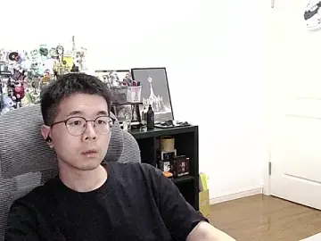 Stripchat Live Sex Cam of Adzard65